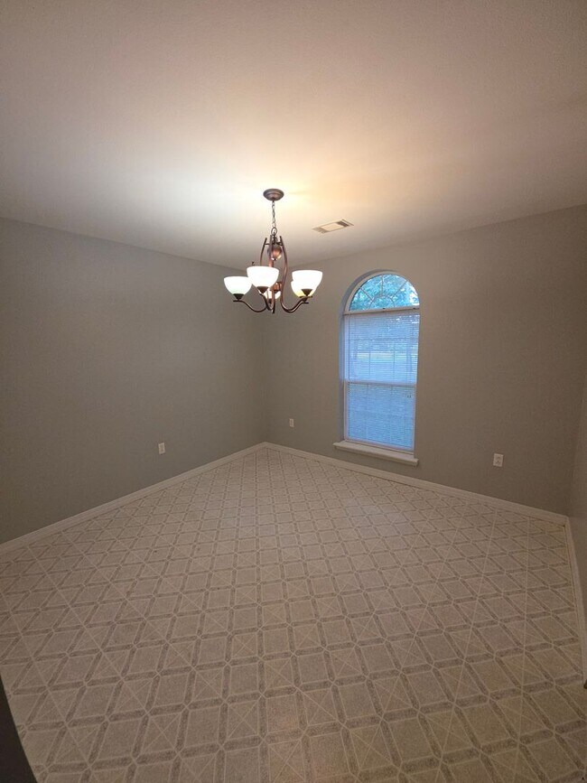 Building Photo - 120 Coffman Dr