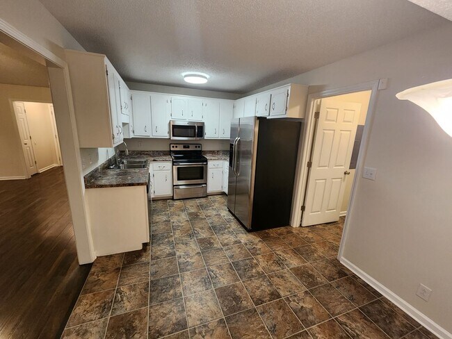 Foto del edificio - Cute Ranch Home Available Now