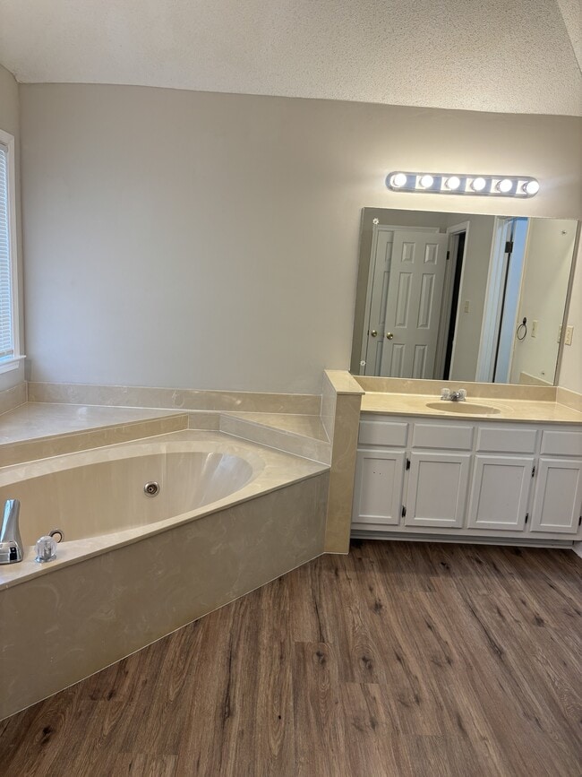 Building Photo - 4197 Oak Valley Dr