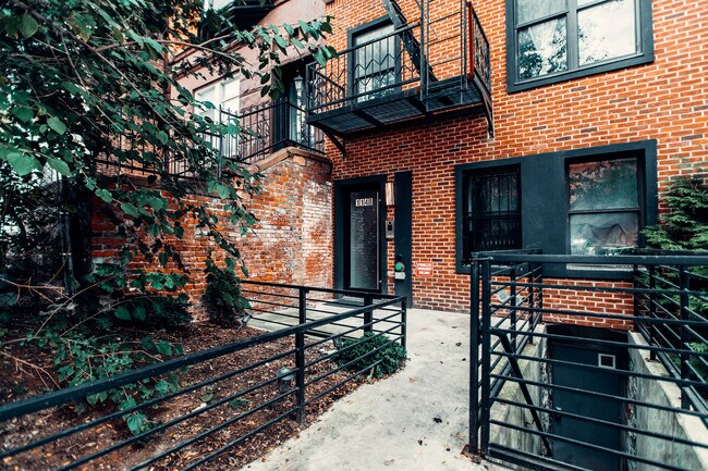 Building Photo - 1148 Pacific St