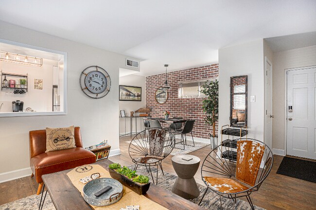 Building Photo - 91 Rumson Rd NE