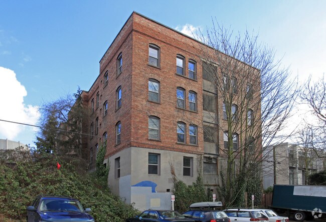 Foto del edificio - Qualman Apartments