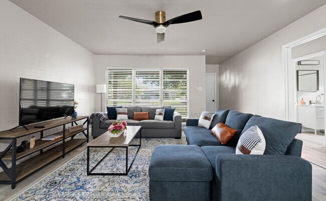 Foto del edificio - 4717 Edith St