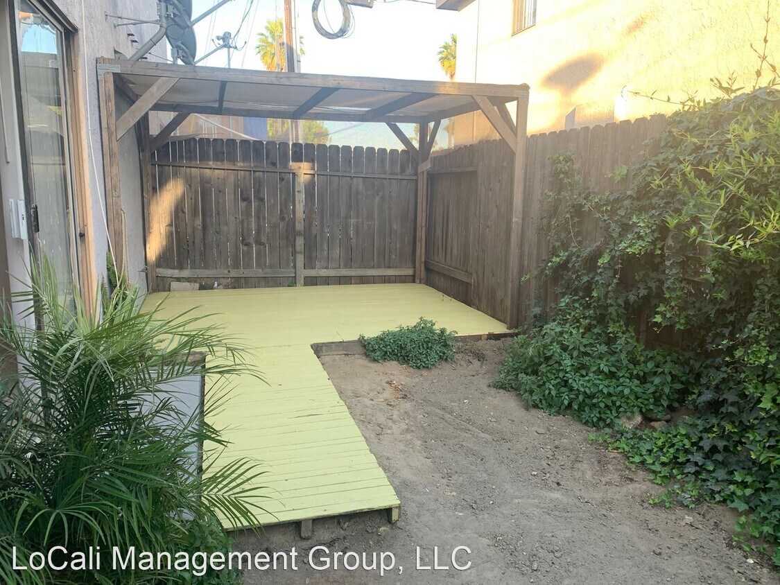 Foto principal - 7942 Stark Drive