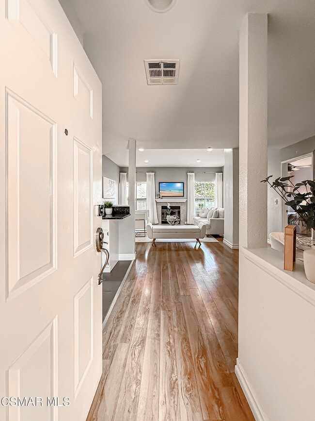 Foto del edificio - 5420 Sylmar Ave