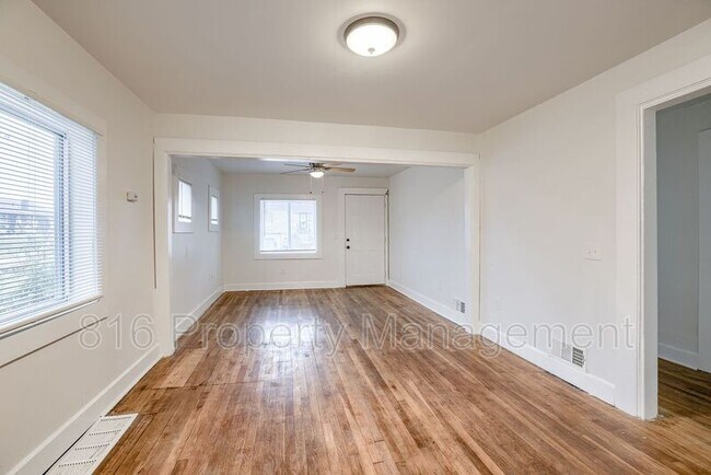 Foto del edificio - 4109 Monroe Ave