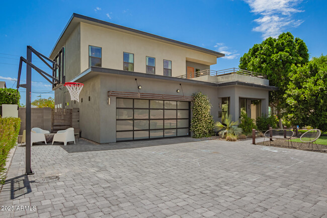 Foto del edificio - 4413 E Montecito Ave