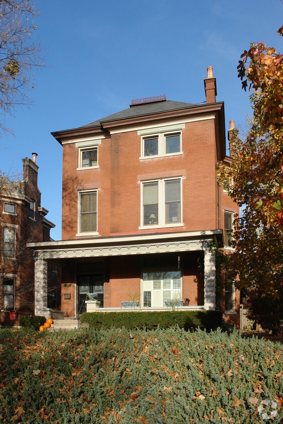 Primary Photo - 1513 Hepburn Ave