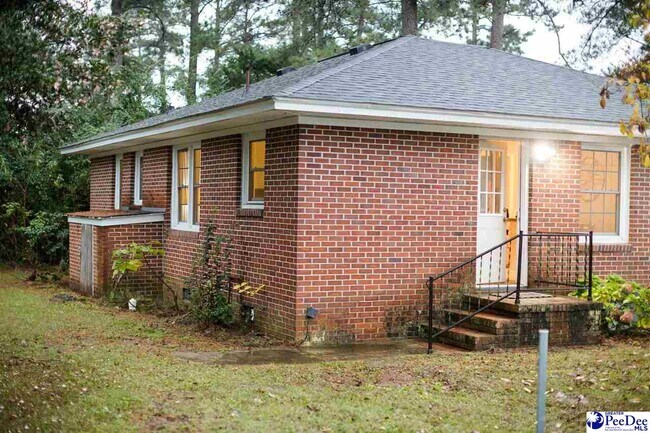Building Photo - 150 Central Dr
