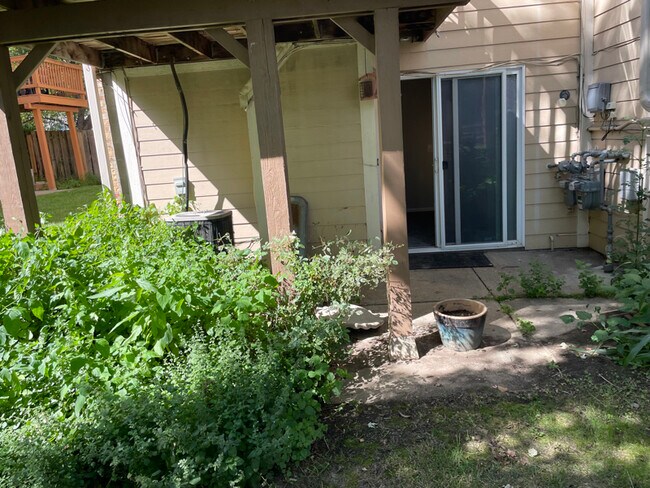 Foto del edificio - 3821 Davenport St