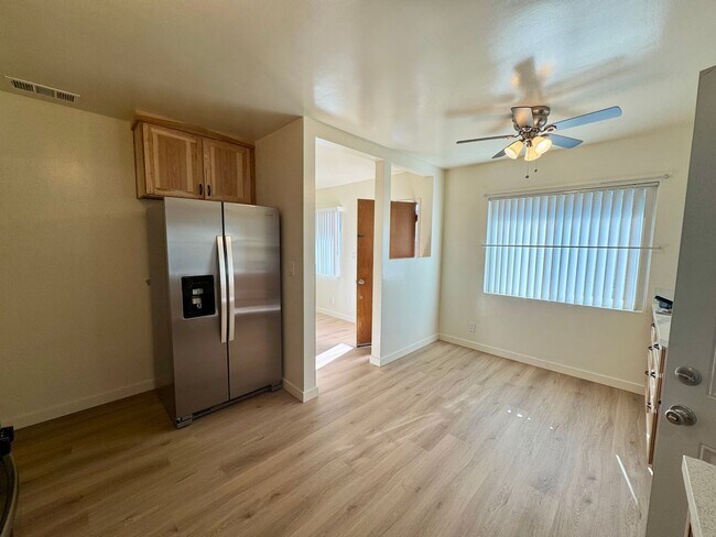 Foto del edificio - 17909 Woodruff Ave