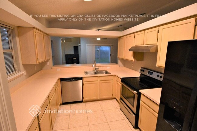 Foto del edificio - 12258 Sutton Estates Cir W