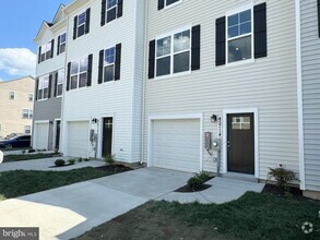 Building Photo - 45714 N Maxine Wy