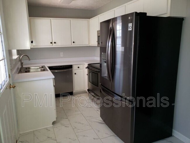 Foto del edificio - 1794 Lucille Ln