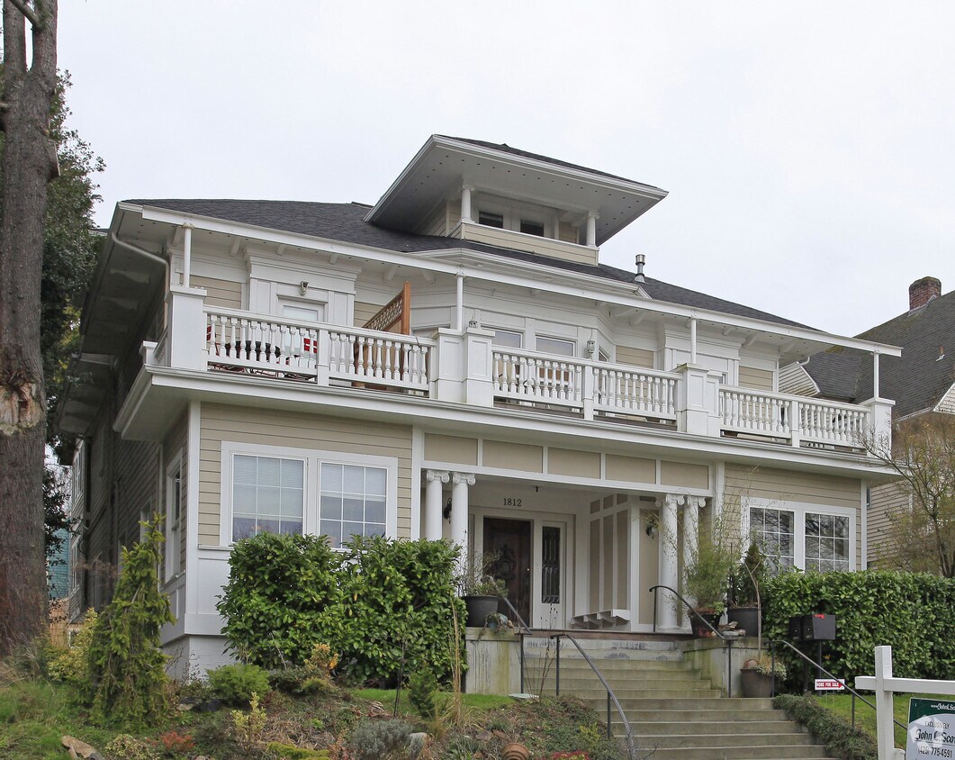 Building Photo - 1812 16th Ave