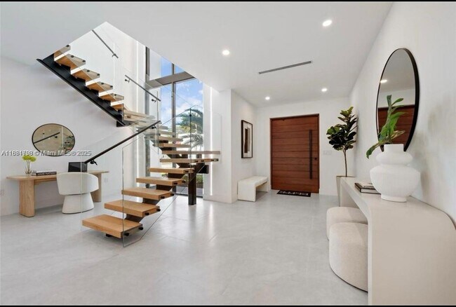 Foto del edificio - 3390 Oak Ave