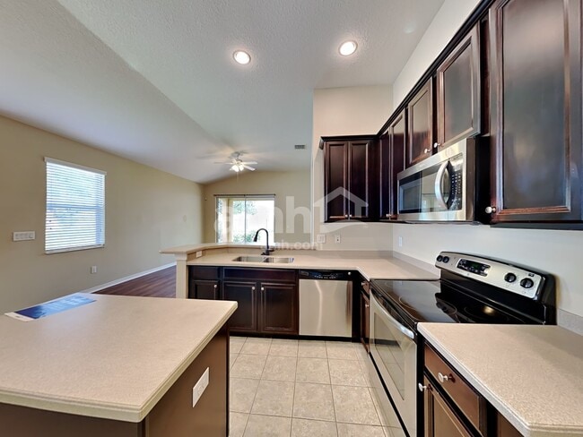 Building Photo - 8109 Sequester Loop