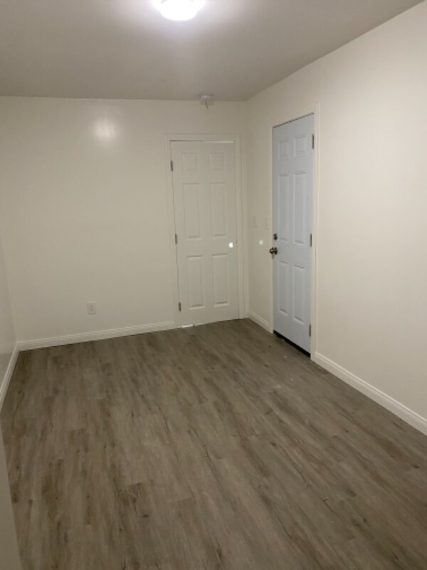 Foto del edificio - 8034 Crockett Blvd