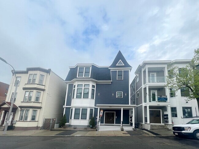 Foto del edificio - 360 Meridian St
