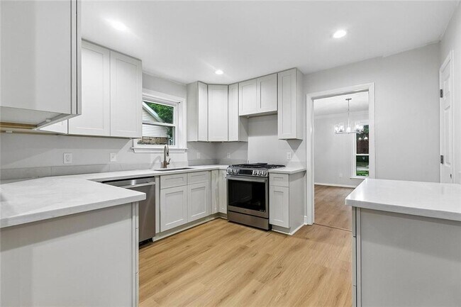 Building Photo - 5036 Purdue Dr