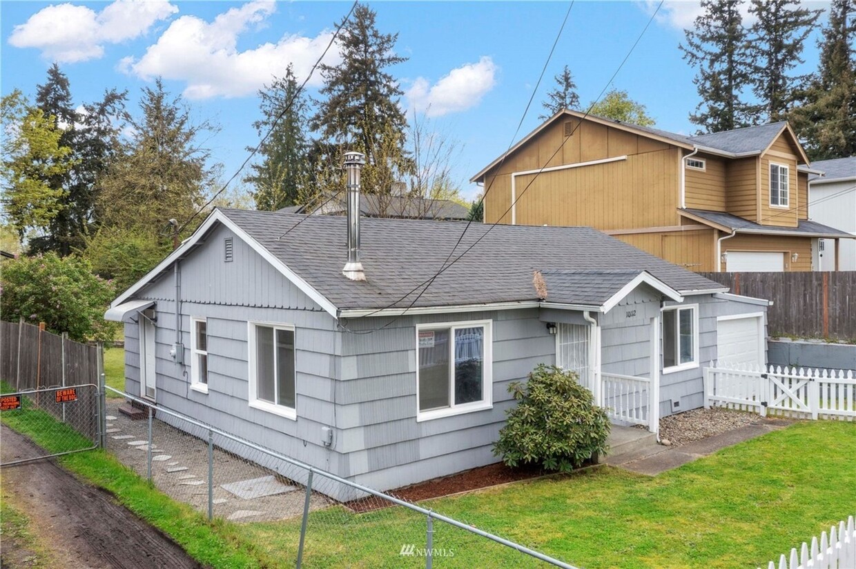 Foto principal - Cute Tacoma 2bed / 1bath Home