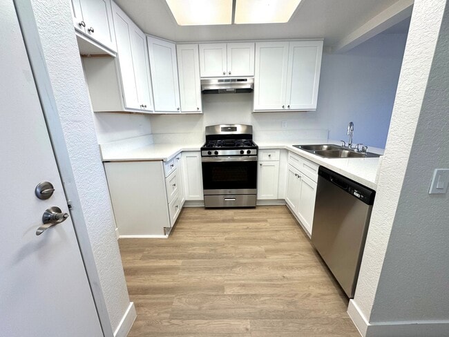 Foto del edificio - Belcourt Seniors Apartments 55+