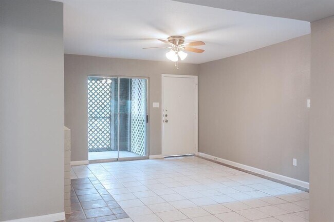 Building Photo - 12611 Ashford Meadow Dr