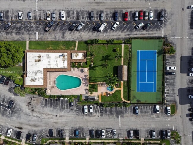 Foto del edificio - 2431 SW 82nd Ave