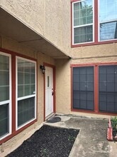 Building Photo - 2711 Parker Ln