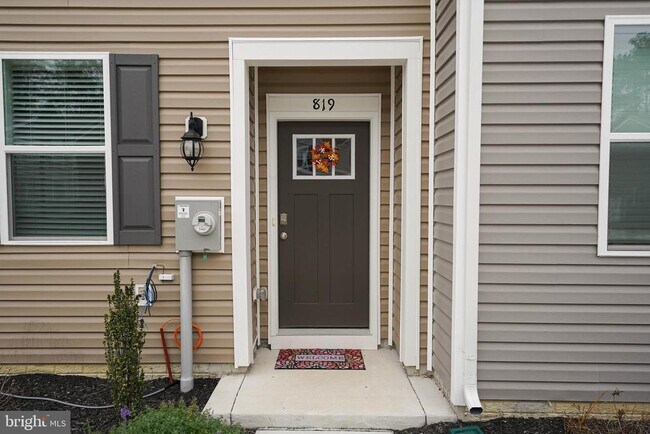 Foto del edificio - 819 Mersey Ln