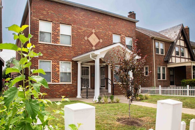 Foto del edificio - 2869 Sullivant Ave