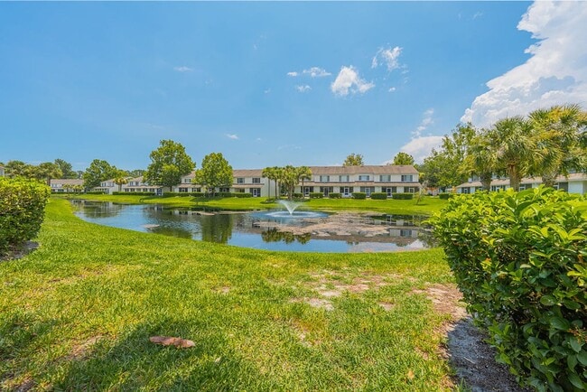 Building Photo - 12311 Kensington Lakes Dr
