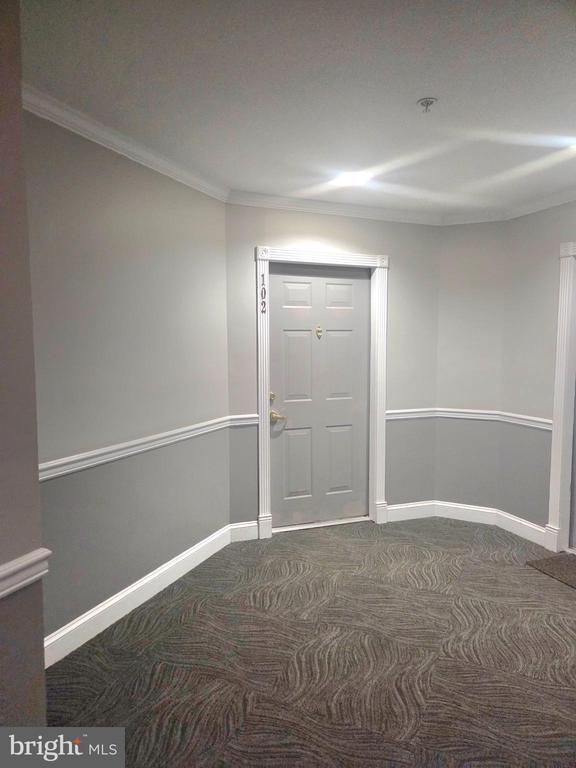 Building Photo - 8181 Carnegie Hall Ct