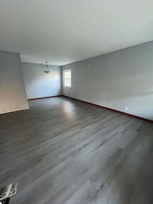 Foto del edificio - 3 Bedroom House for Rent