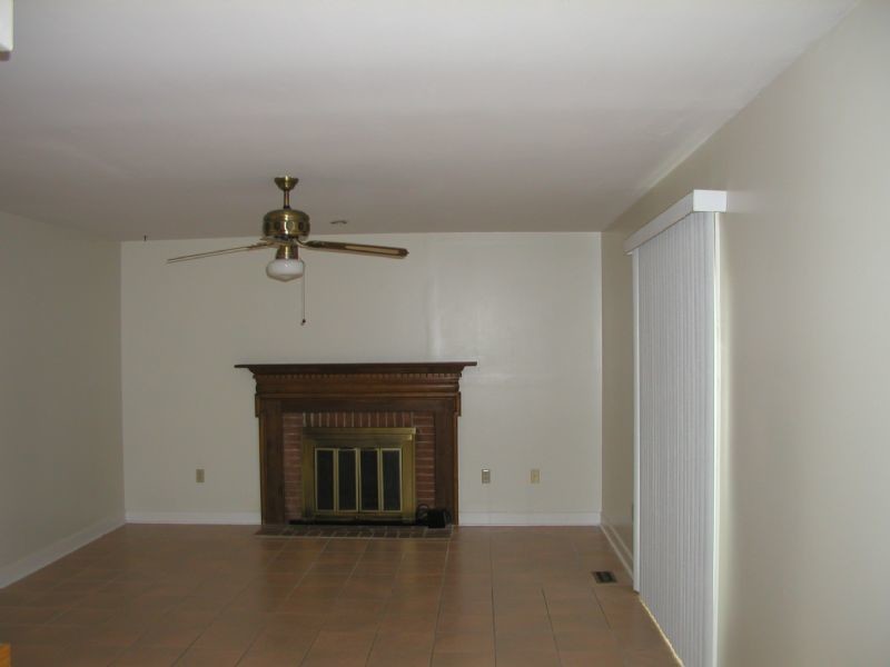 Foto del edificio - 5306 Leavells Crossing Dr