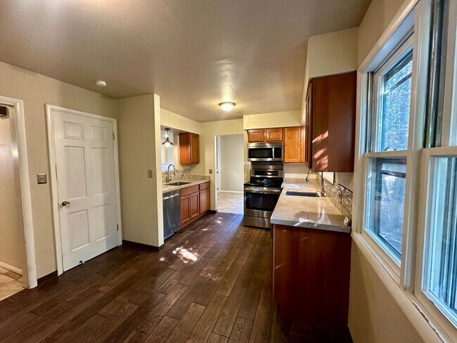 Building Photo - SPACIOUS HOME IN DESIRABLE HOT SPRINGS, 1....
