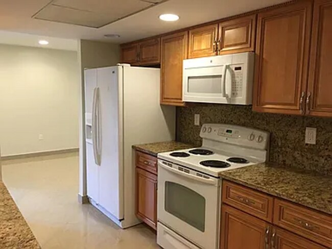 Foto del edificio - 4458 Dewey Dr