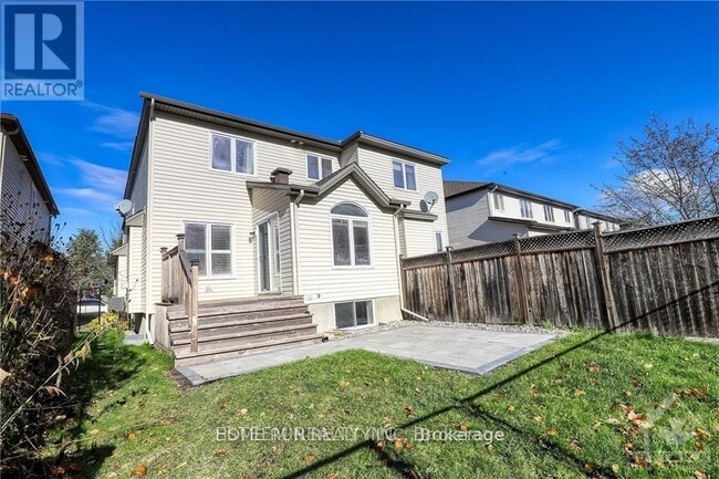 Building Photo - 311 Riversedge Crescent