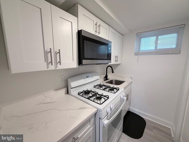 Building Photo - 805 Malcolm X Ave SE