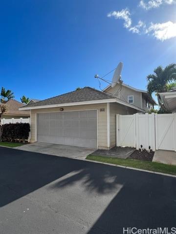 Building Photo - 91-2015-2015 Kamakana St