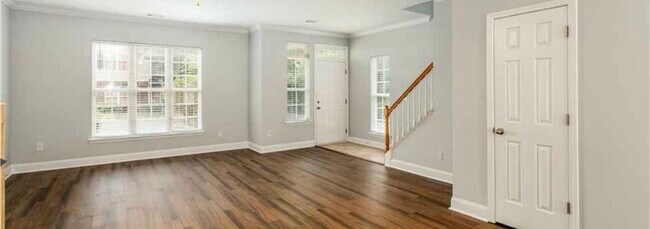 Foto del edificio - 4380 Yoruk Forest Ln