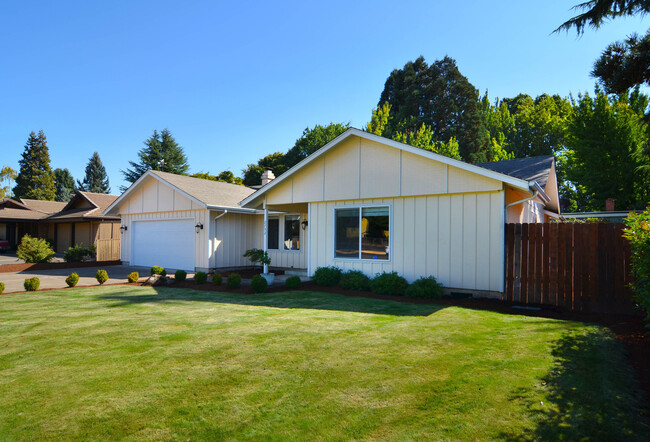 Building Photo - Modern Updated 3-Bedroom, 2-Bath Home Near...