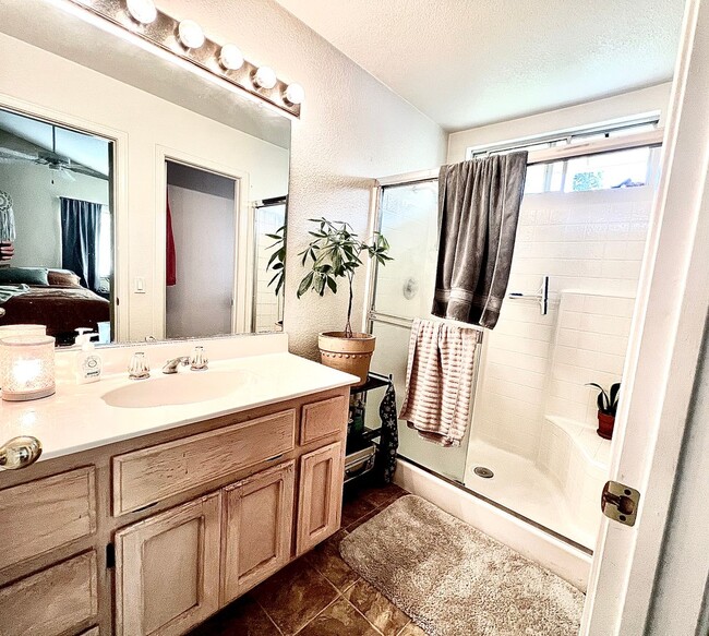 Foto del edificio - This property will be ready for move-in on...