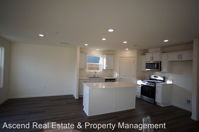 Foto del edificio - 4 br, 2 bath House - 6021 Versace Ave