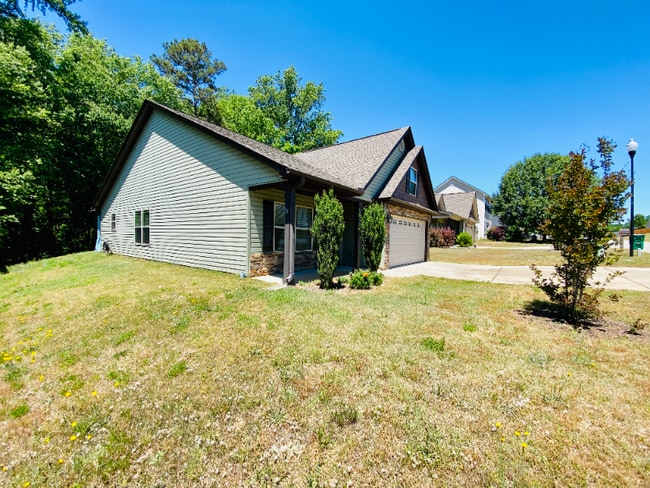 Building Photo - 938 S Mossy Rock Rd