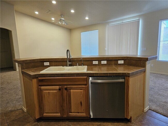 Building Photo - 2662 Bella Sera Dr