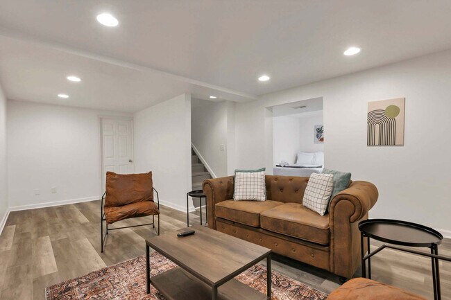 Foto del edificio - 493 Diven Ln
