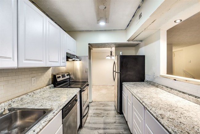 Building Photo - 2 br, 2 bath Condo - 7812 Hanover Pkwy Apt T3