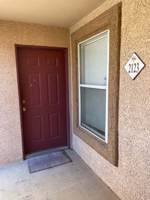 Primary Photo - 1150 N Buffalo Dr