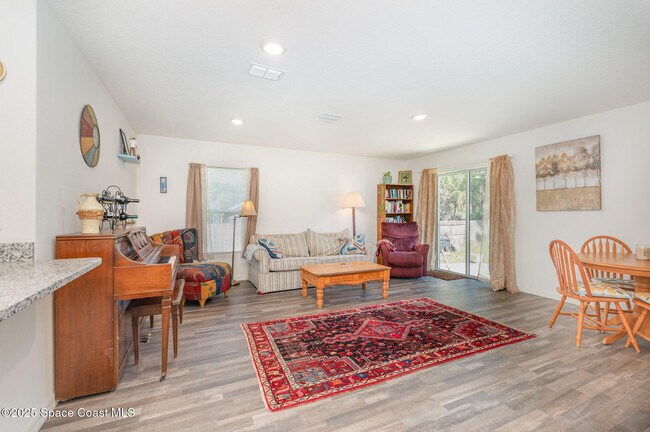 Foto del edificio - 711 Darlington Ave SW